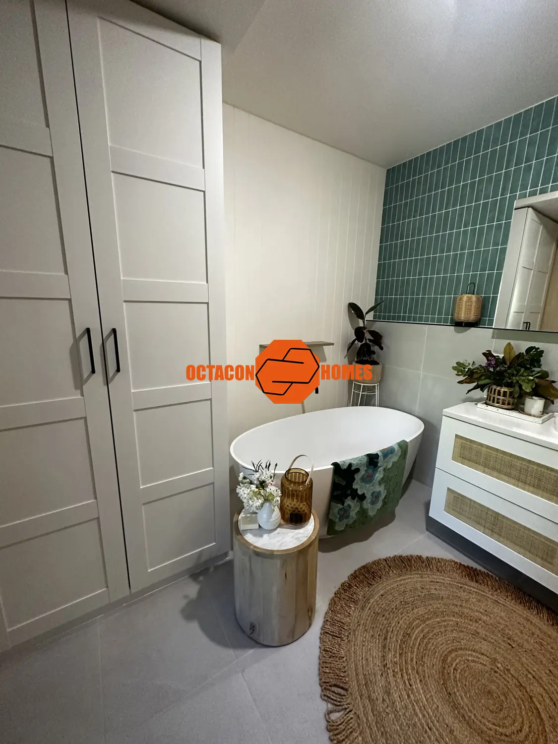 Before renovation bathroom condition - Glen Huntly transformation